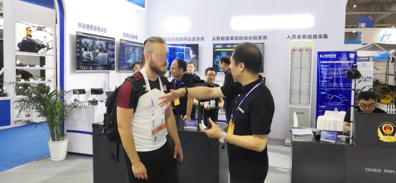 fcde601e4dabdbde88c18552f586cf68.jpg 02.jpg